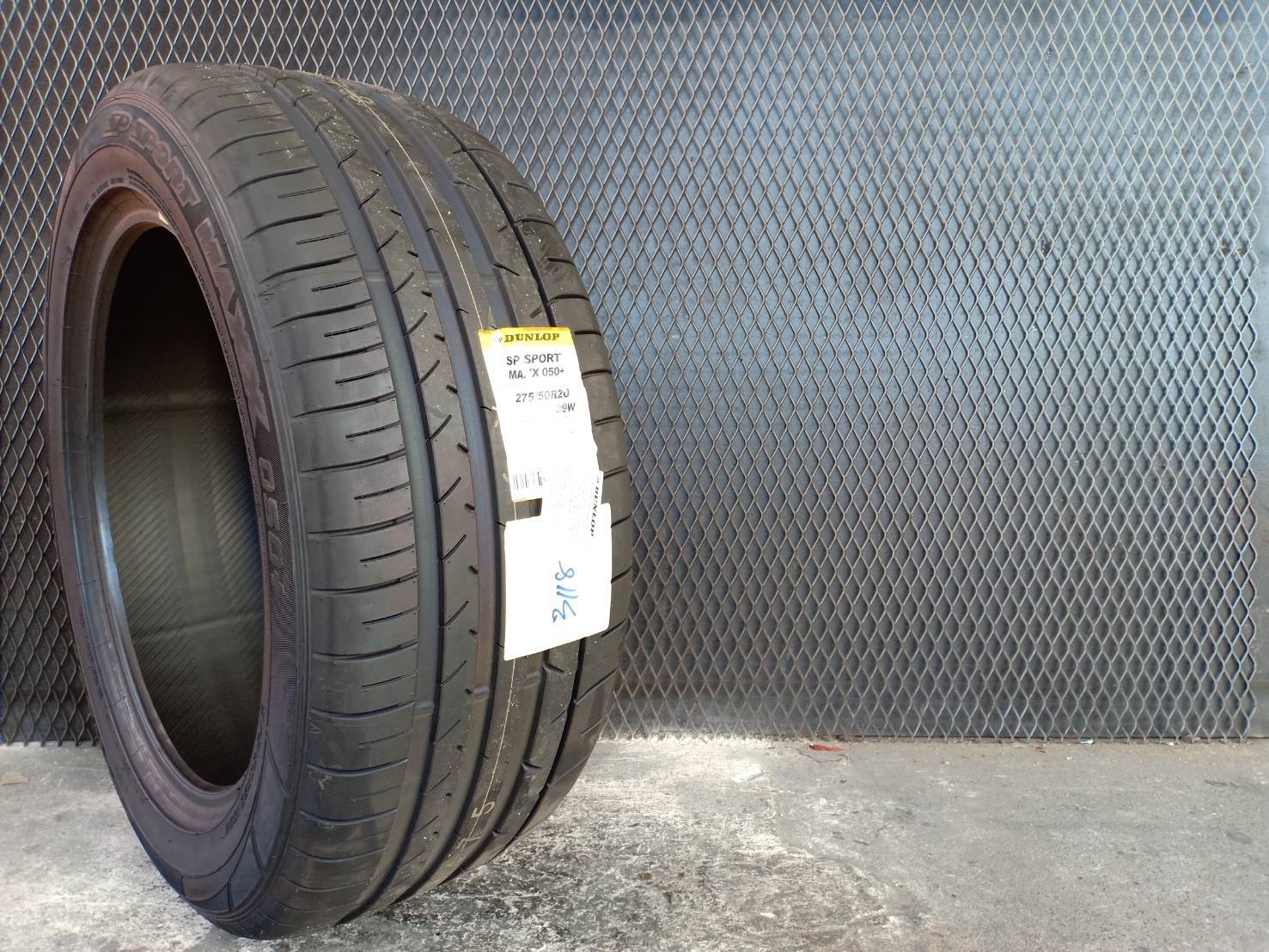 DUNLOP SPMAXX050 PLUS 275/50-20 ปี18 เส้น 5500 ปกติ 21000