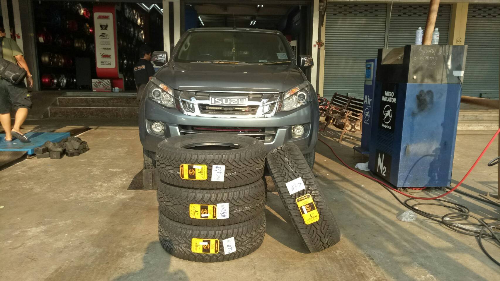 CONTINENTAL CROSS CONTACT AT 265-65-17 เส้น 3800 ปกติ 6000 ลดราคา