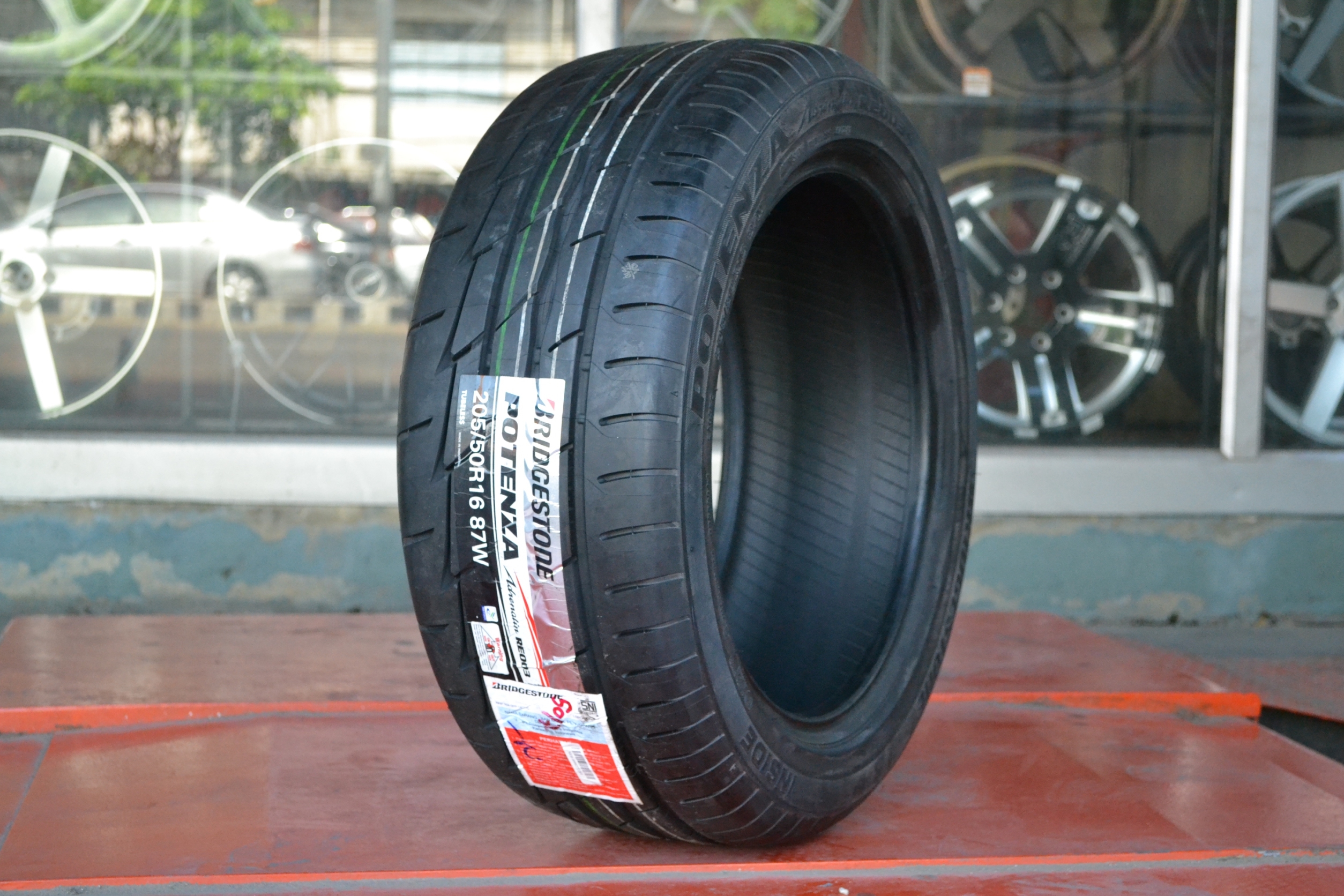 BRIDGESTONE RE003 205/50-16 เส้น 3800 บาท ปกติ 4800
