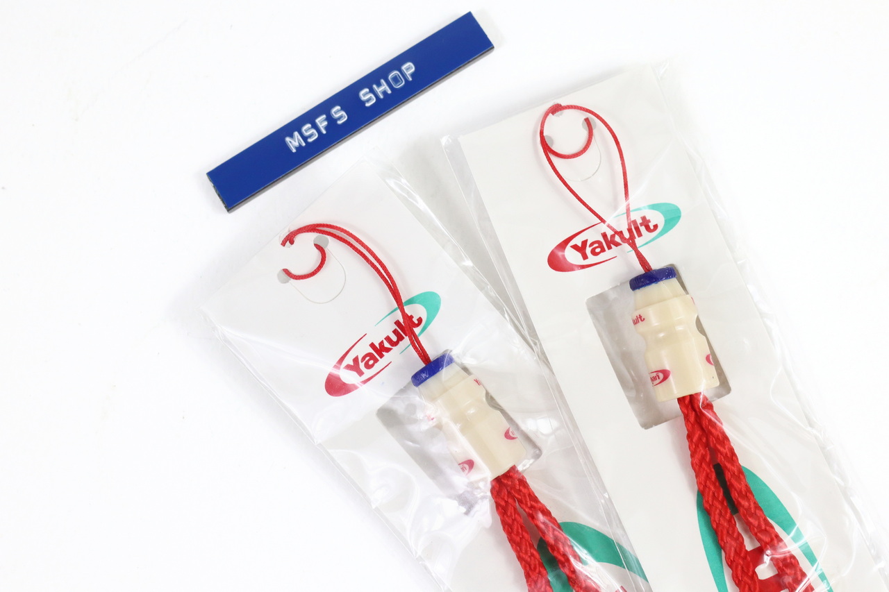 สายคล้องพวงกุญแจ ขวด Yakult สีแดง - มือสอง