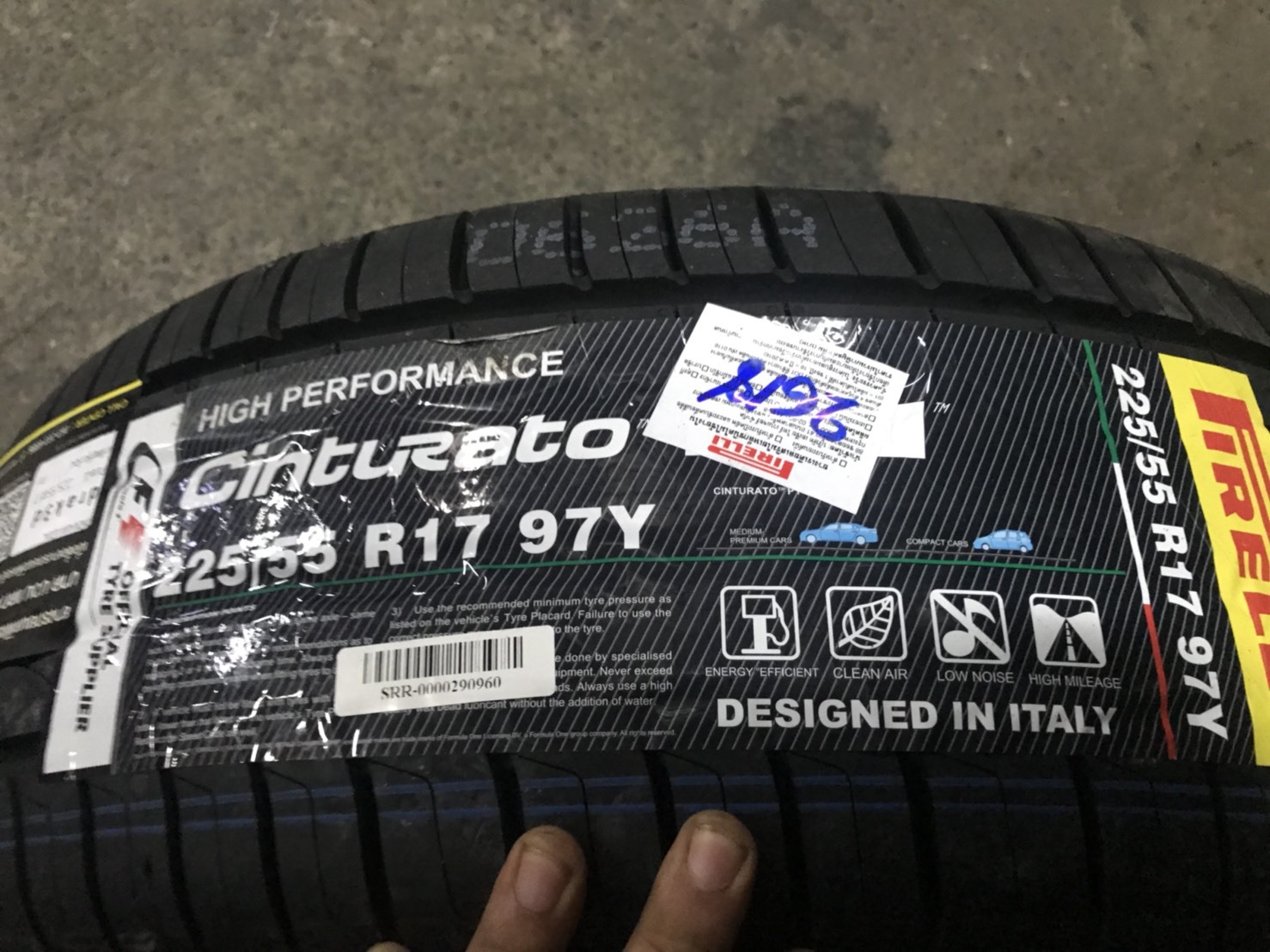 PIRELLI P1 225/55-17 เส้น 3250 ปกติ 5000 บาท