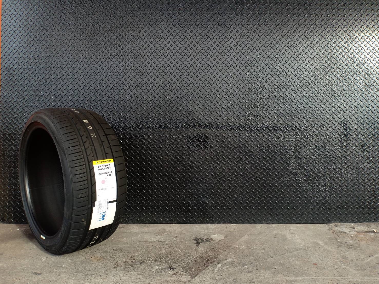 ยางมาใหม่ DUNLOP SPORTMAXX050+ 235/40-18 ราคาถูก