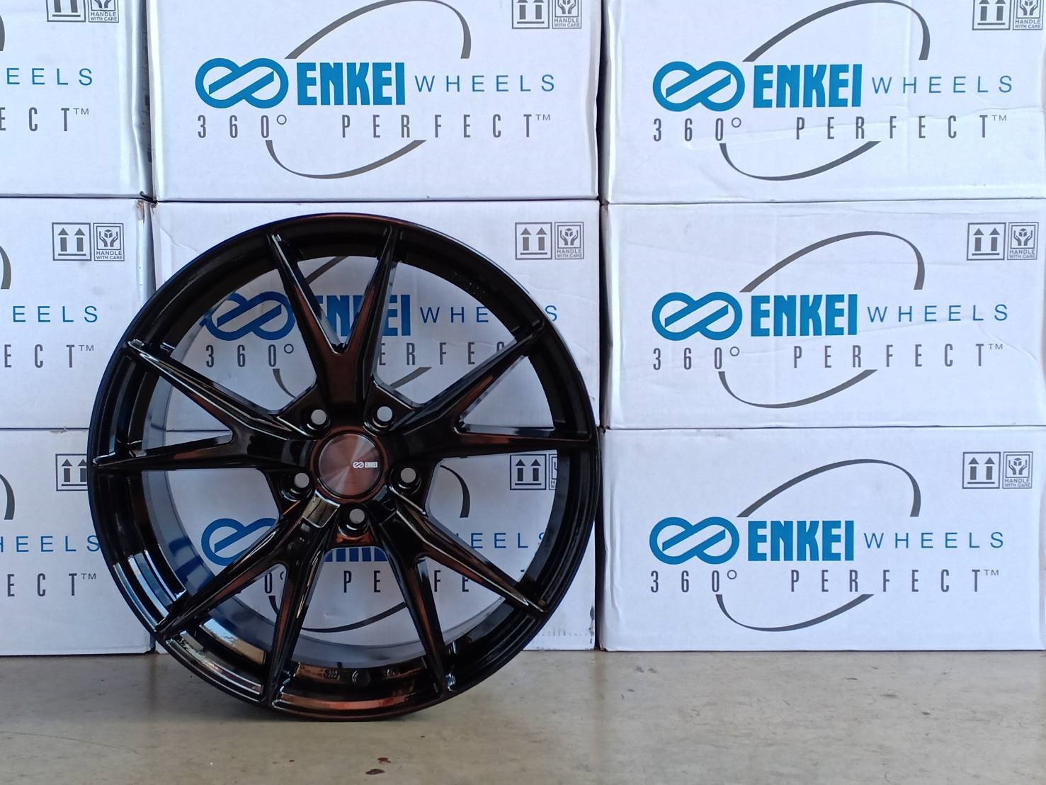 ล้อแท้ ENKEI PHOENIX ขอบ18 พร้อมยาง ชุด 29000 ปกติ 39000