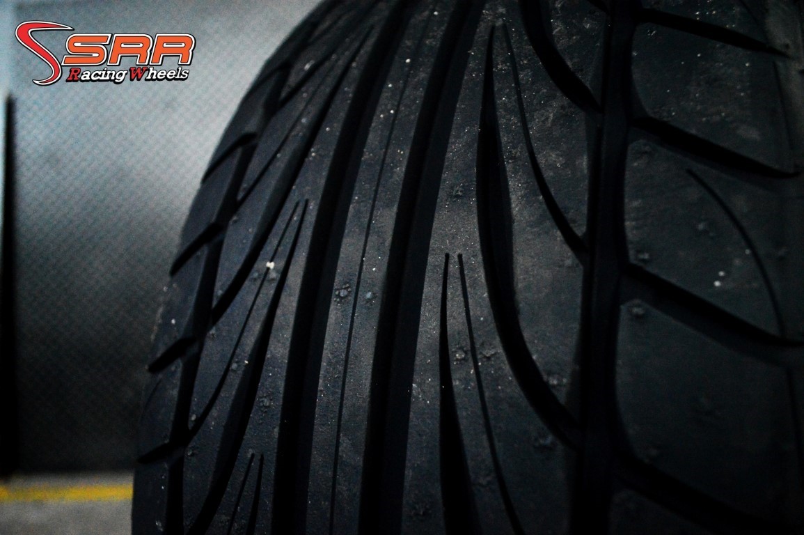 ยางใหม่ FALKEN FK452 245/45-20 ปี18 มาใหม่ ราคาพิเศษ