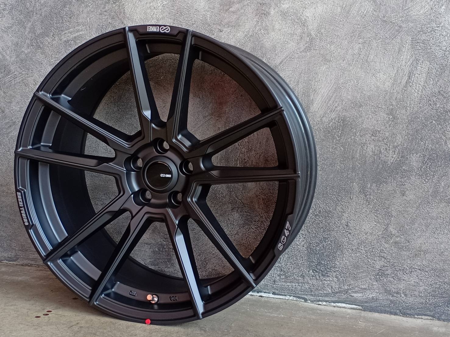 ENKEI TUNING SC47 18X8.5 5X100