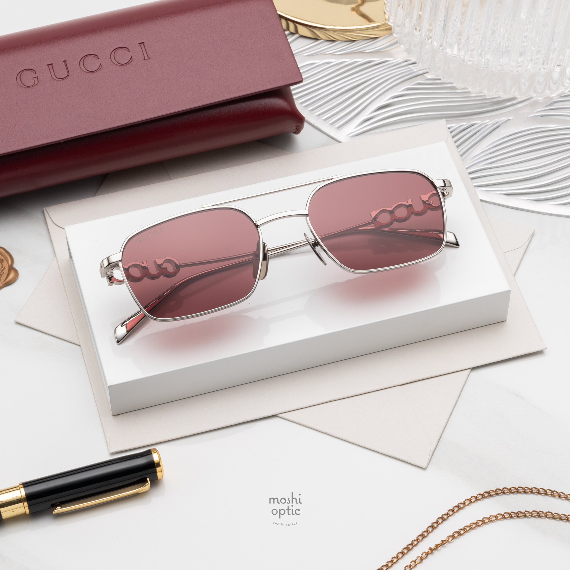 แว่นกันแดด Gucci GG1804S 004