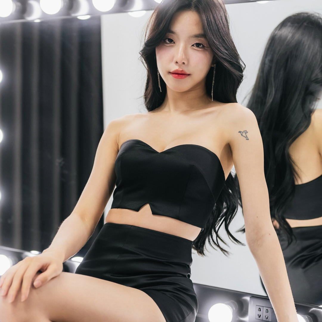 Lism S-060 Duchesse Satin Bustier เสื้อครอปเกาะอก