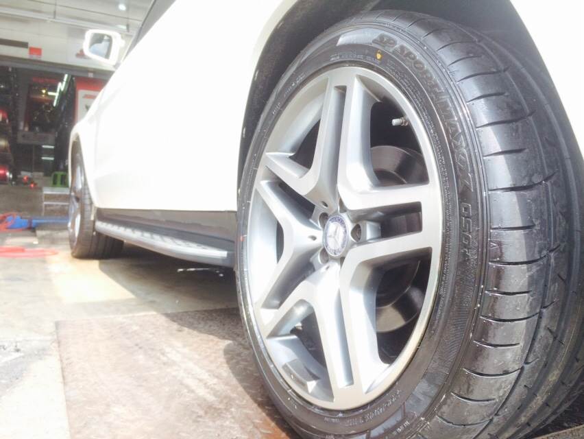 DUNLOP SPORT MAXX050+ 295/40-21 ราคาพิเศษ