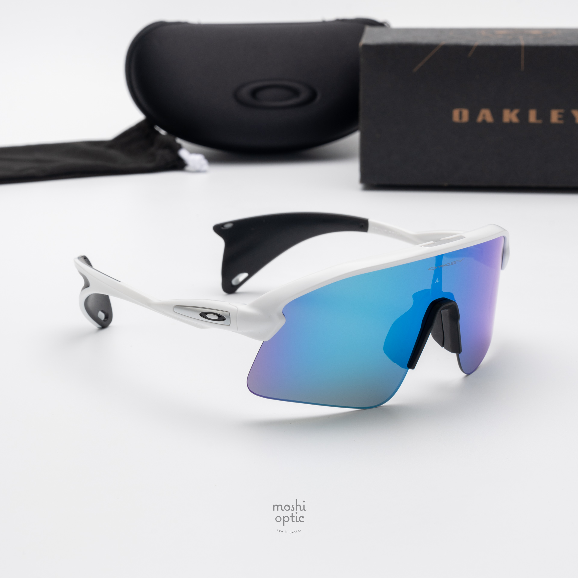 OAKLEY STUNT DEVIL OO9517-04 Matte White Prizm Sapphire