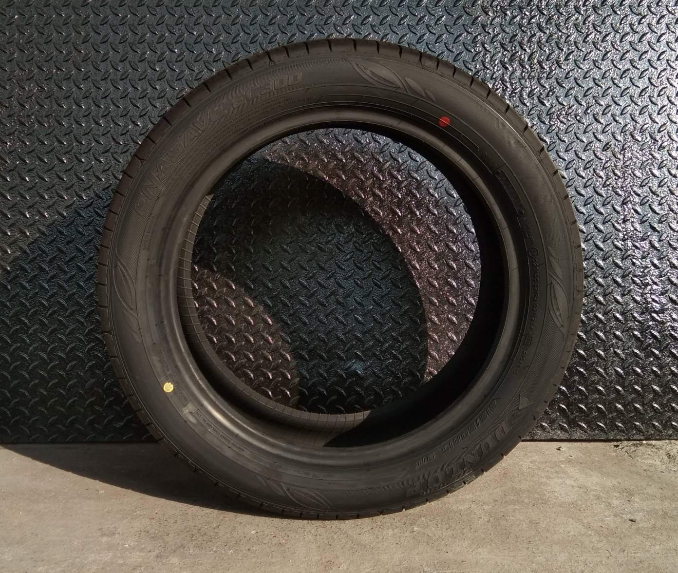 DUNLOP EC300 215/50R17 ราคาส่ง