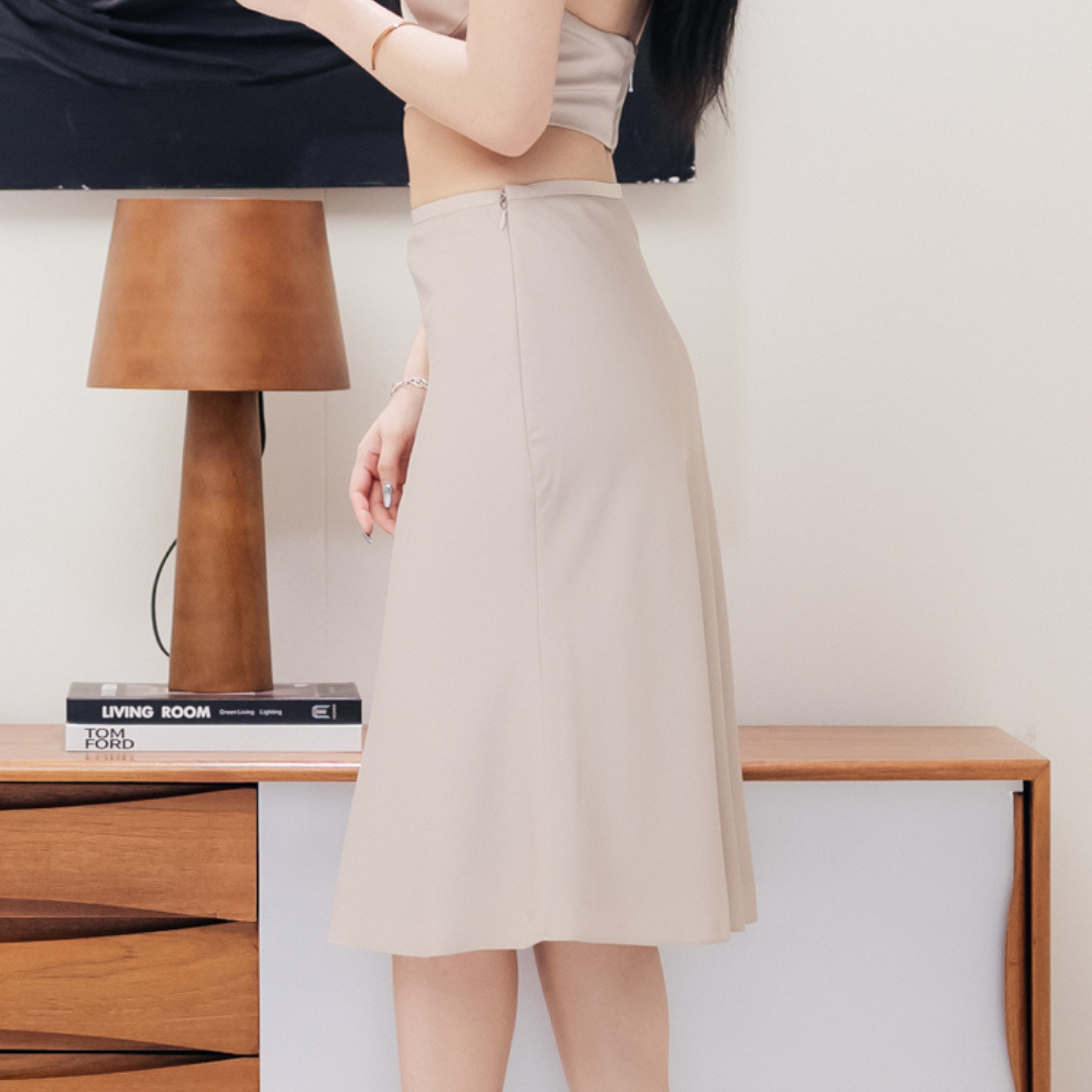 Lism MS-016 Knee-length skirt กระโปรงผ้าซาตินสุดเก๋