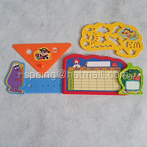 แผ่นแม่แบบวาดภาพ ฉากสามเหลี่ยม และตารางสอนพร้อมไม้บรรทัด McDonald's ปี 1991