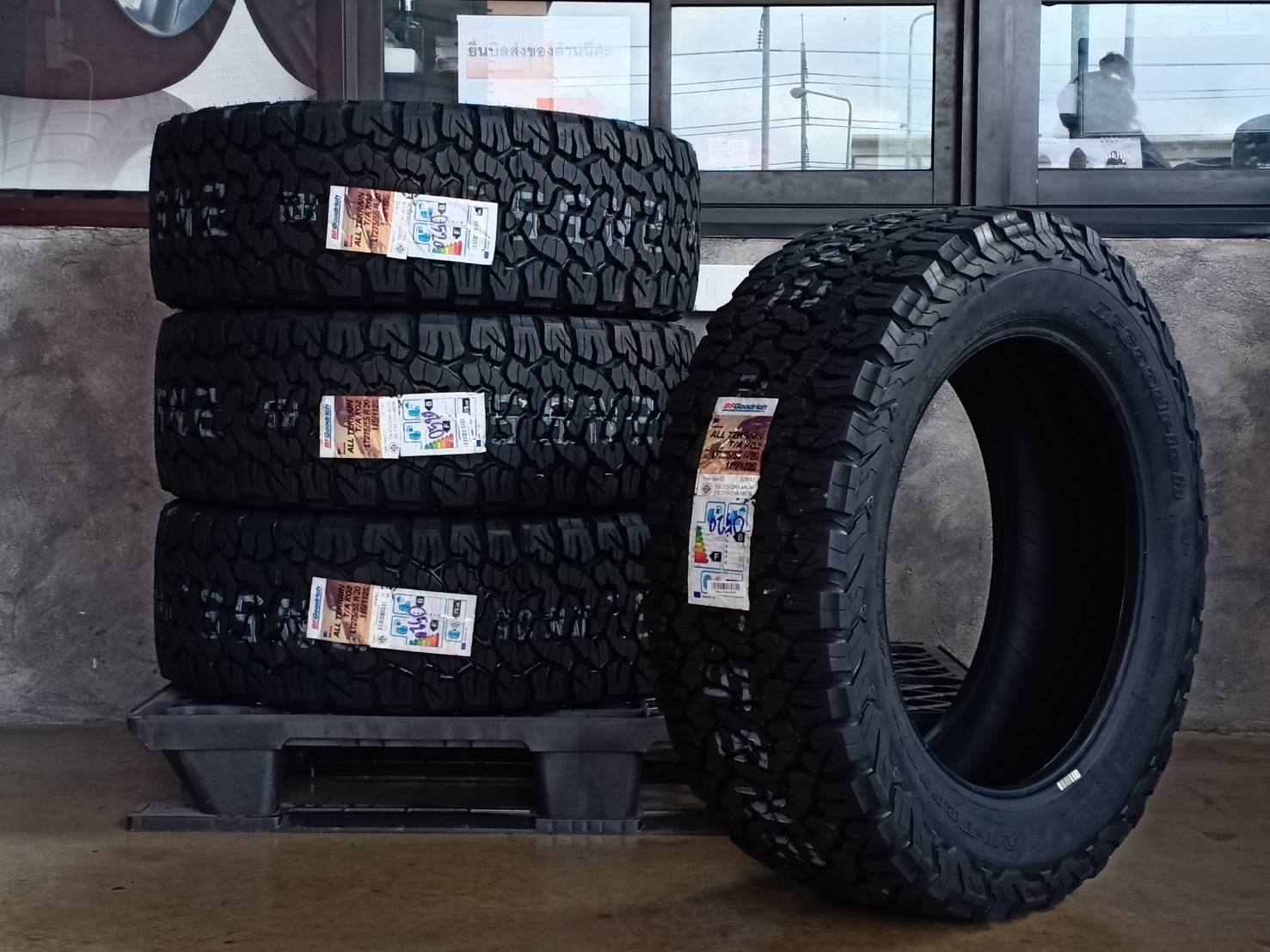 BF-GOODRICH 275/55R20 ALL TERRAIN T/A KO2 115/112S MADE IN U.S.A