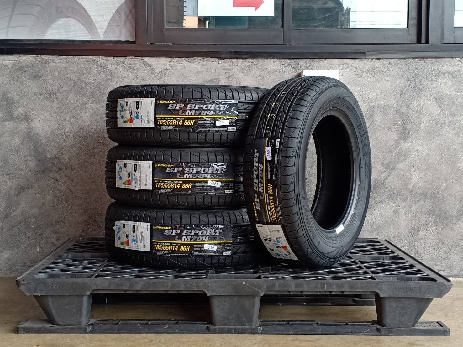 ยางใหม่ DUNLOP LM704 ตัวใหม่ล่าสุดปี20