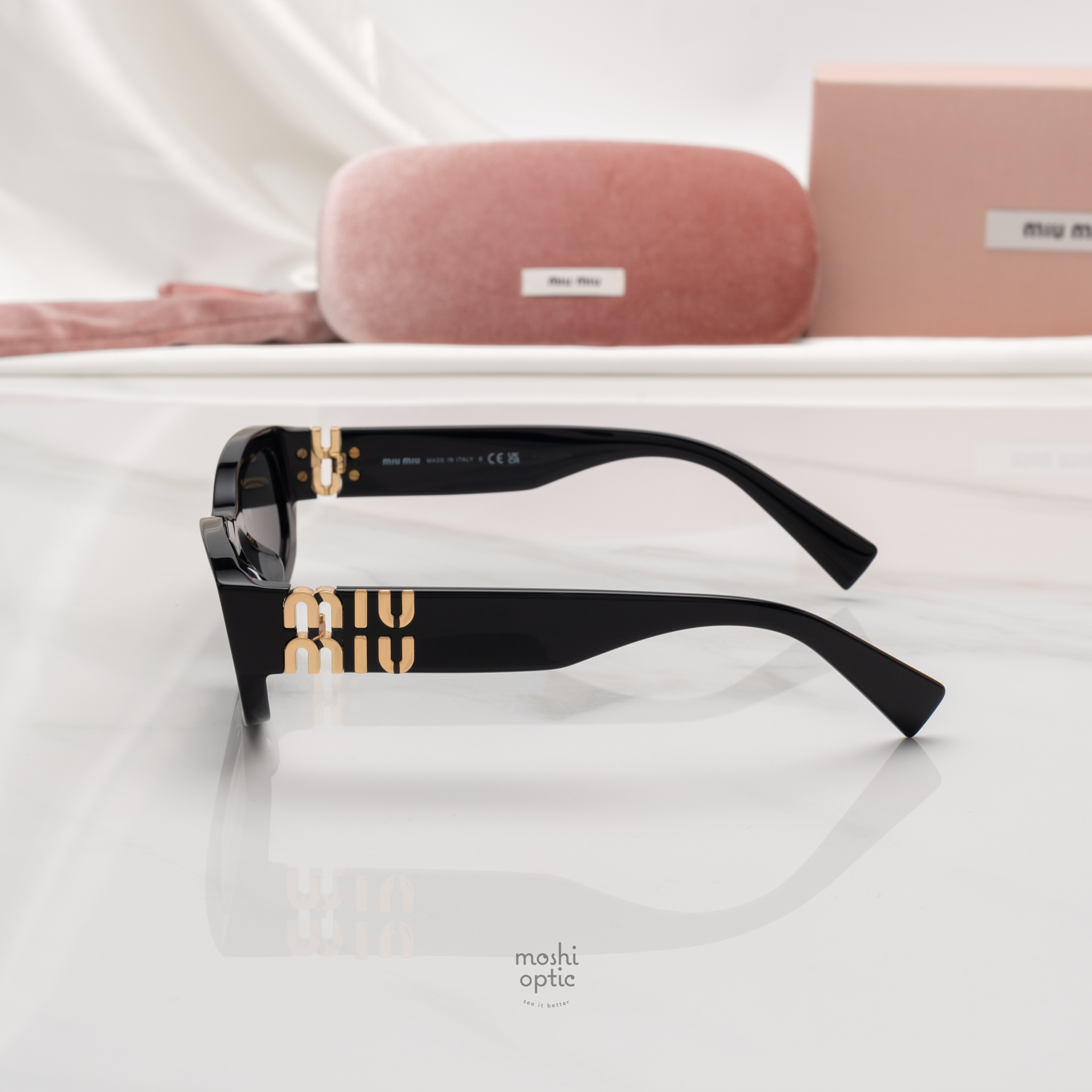 แว่นกันแดด Miu Miu MUB04SF 16K08Z