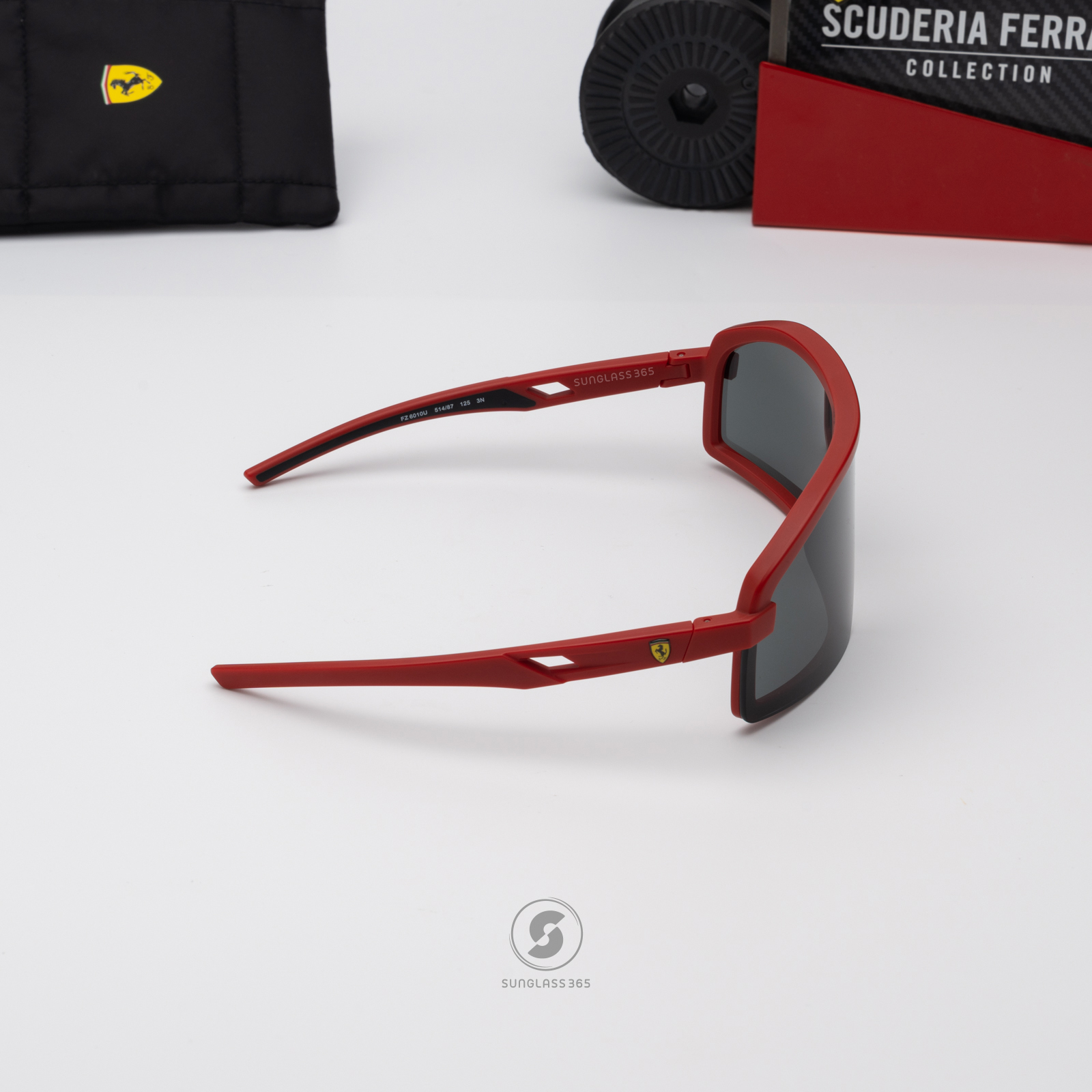 แว่นกันแดด Scuderia Ferrari FZ6010U 514/87