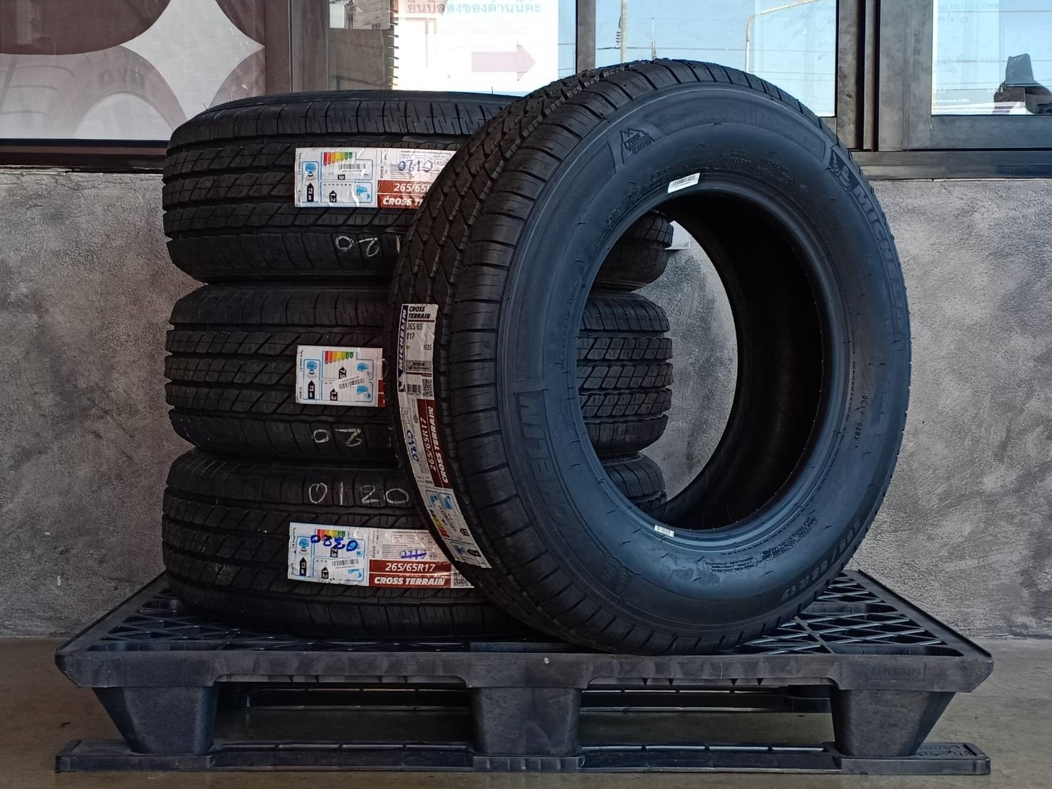 MICHELIN 265/65R17 CROSS TERRAIN DT3 112S MADE IN THAILAND