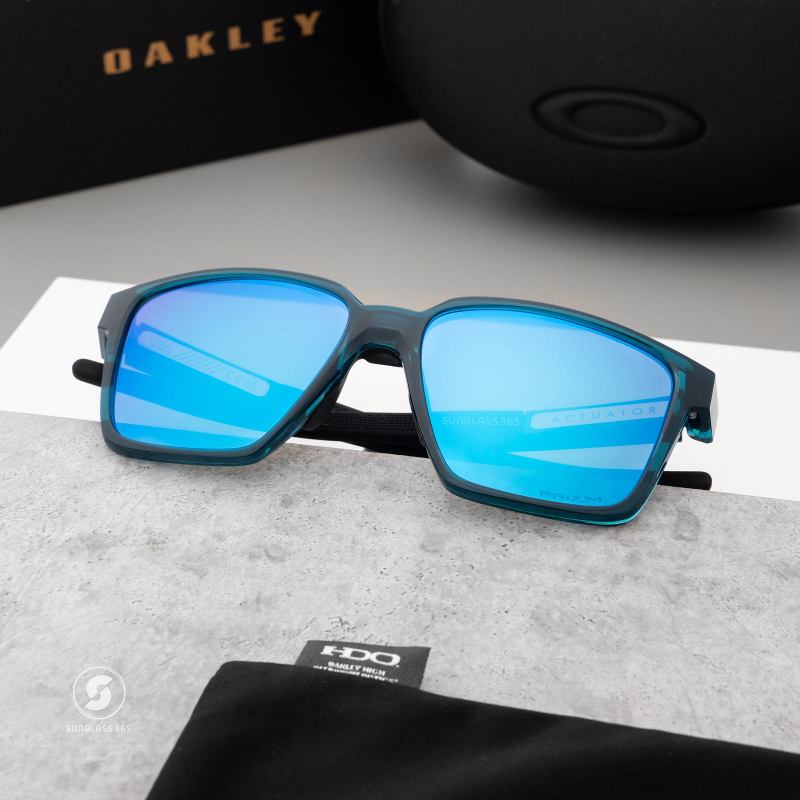 Oakley Actuator SQ OO9430-03 Transparent Balsam Prizm Sapphire