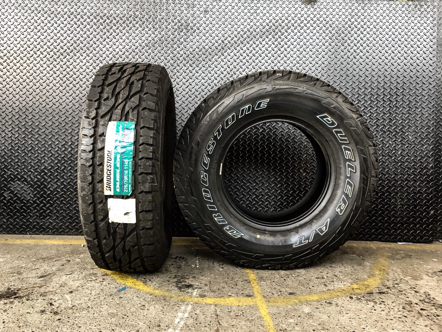 BRIDGESTONE DUELER AT 697 275/70-16 เส้่น 5500 ปกติ 8500