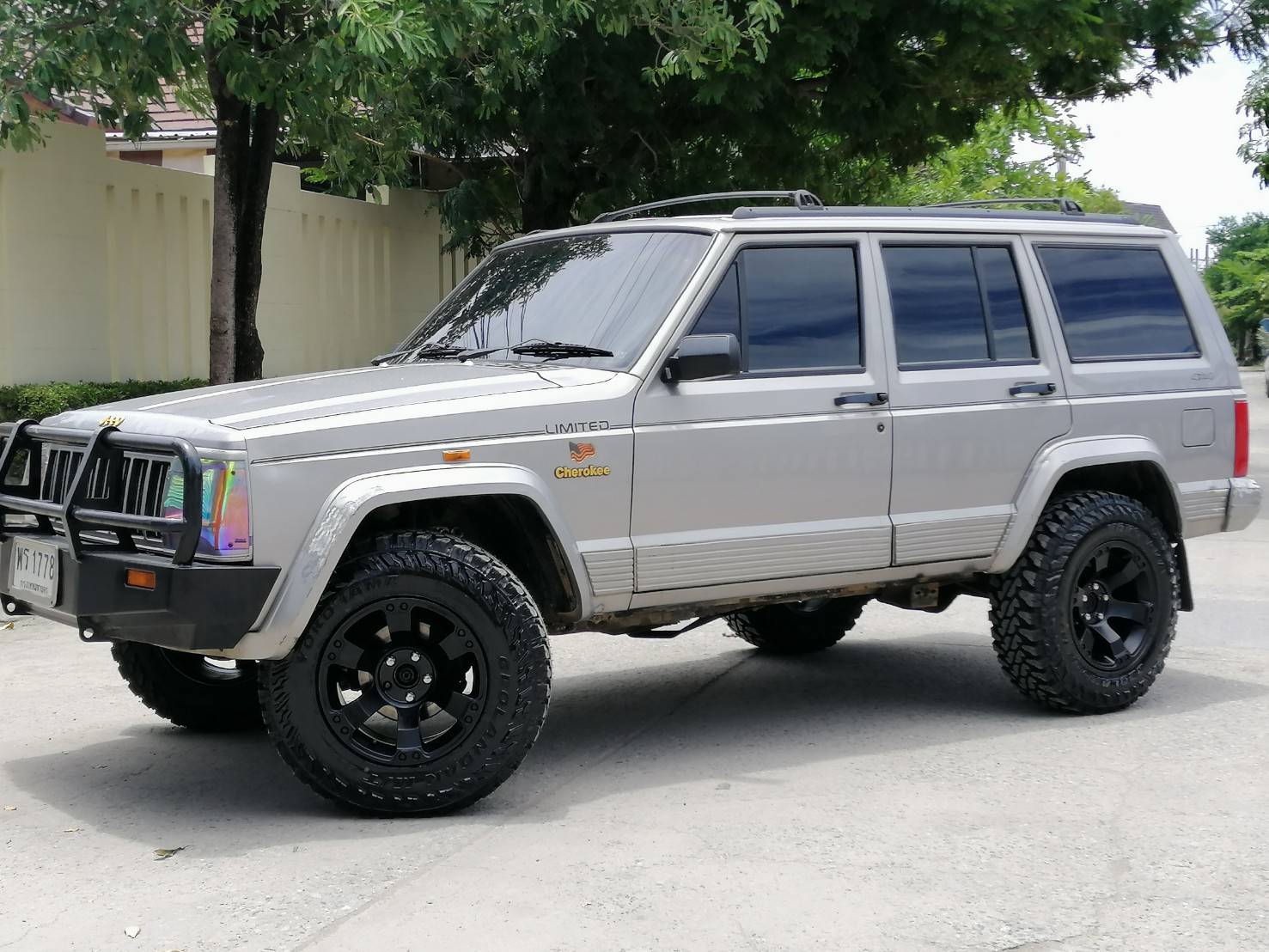 ล้อ PARODI ROAR ใส่ รถ JEEP