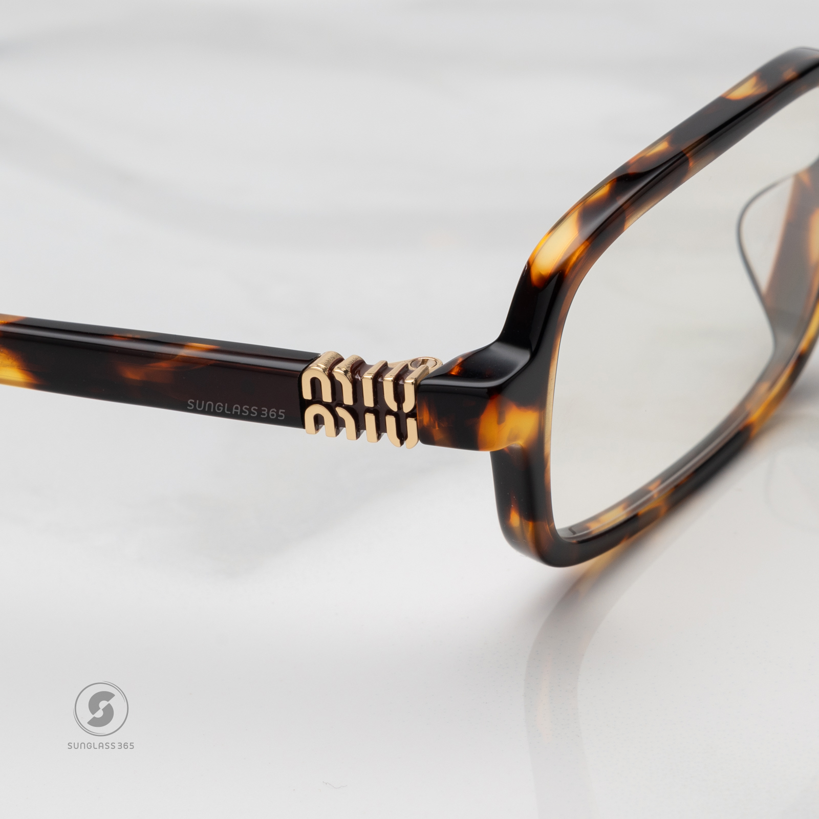 แว่นกันแดด Miu Miu MU11ZSF 14L08N