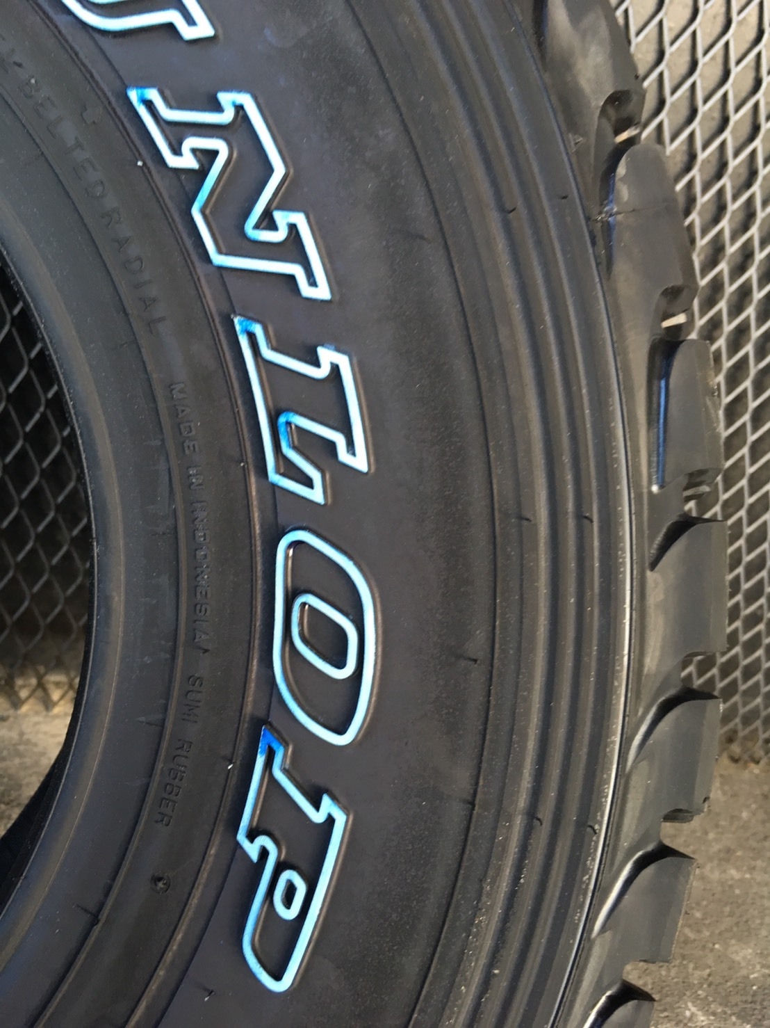 ยางใหม่ปี19 DUNLOP AT1 31X10.5R15 ราคาถูก