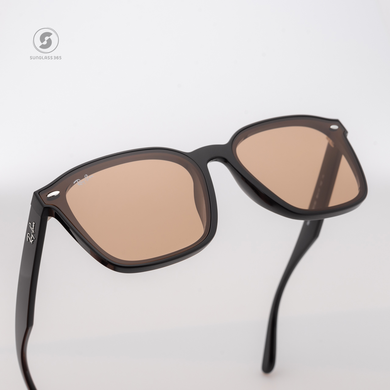Ray-Ban RB4392D 601/93 Black / Brown