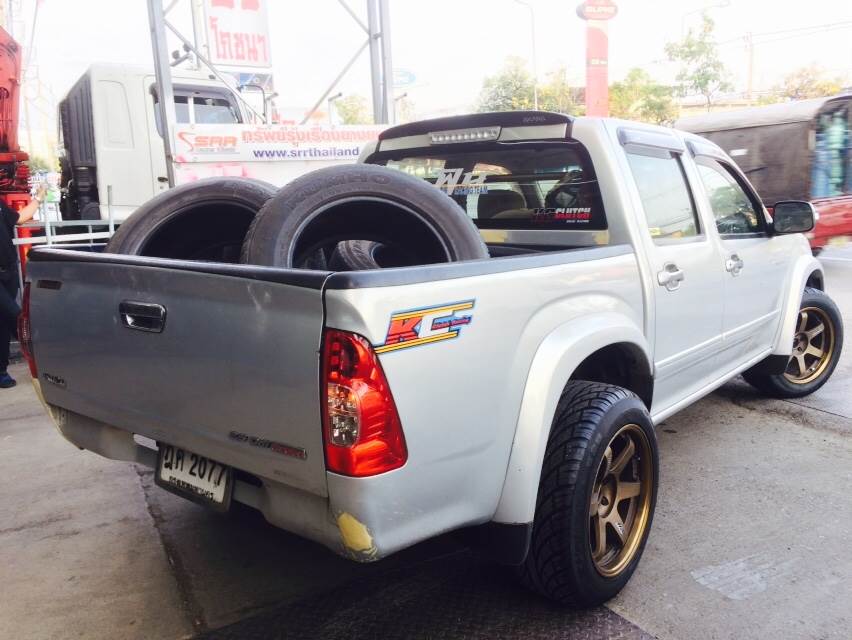 ยางใหม่ GTRADIAL 528 255W55S18 ปี16 2,500 ปกติ 5000