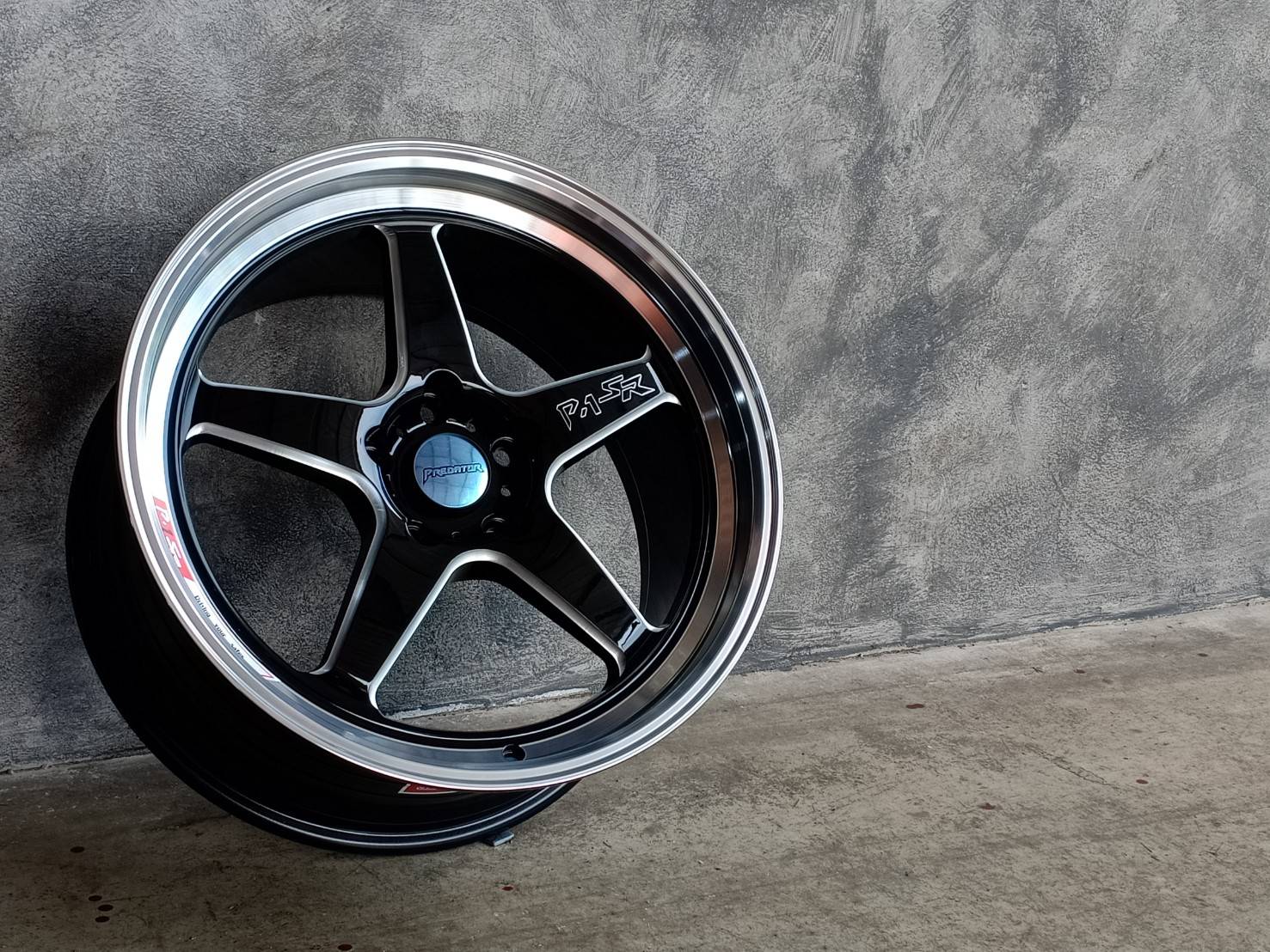 PREDATOR PD-32 18X8.5 5X114.3 35 73.1 XP-LPB-WC