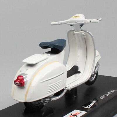 โมเดลรถ โมเดลรถมอไซค์ vespa piaggio 1966 white 4