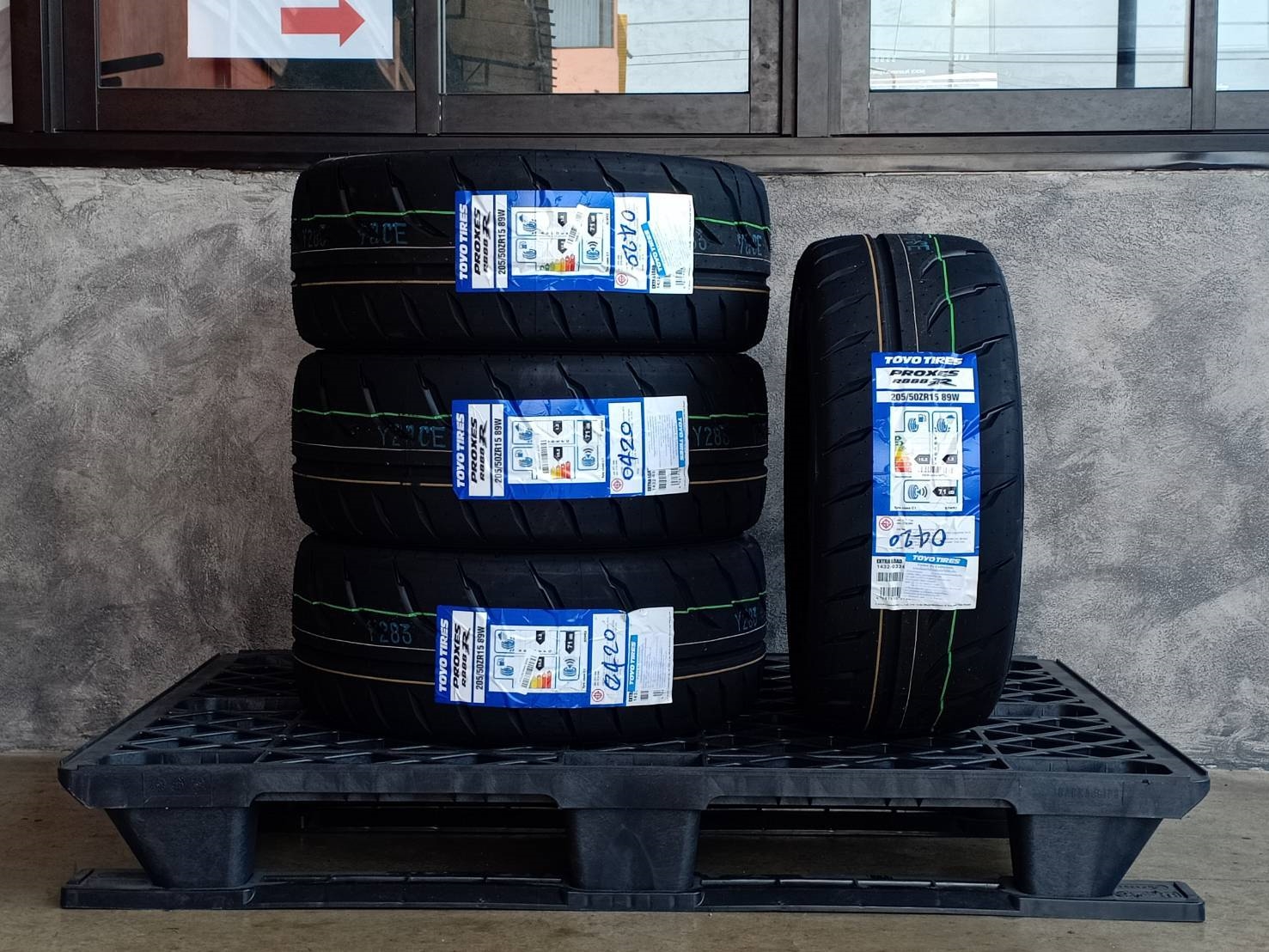 TOYO R888R 205/50-15 ยางใหม่ มาแล้ว