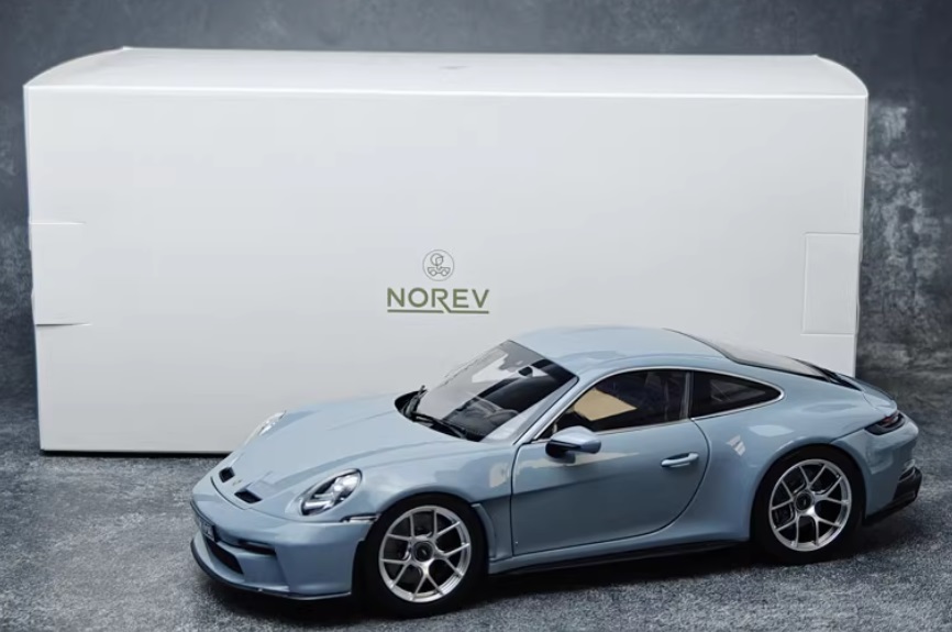โมเดลรถ โมเดลรถยนต์ porsche 911 ST 2023 7