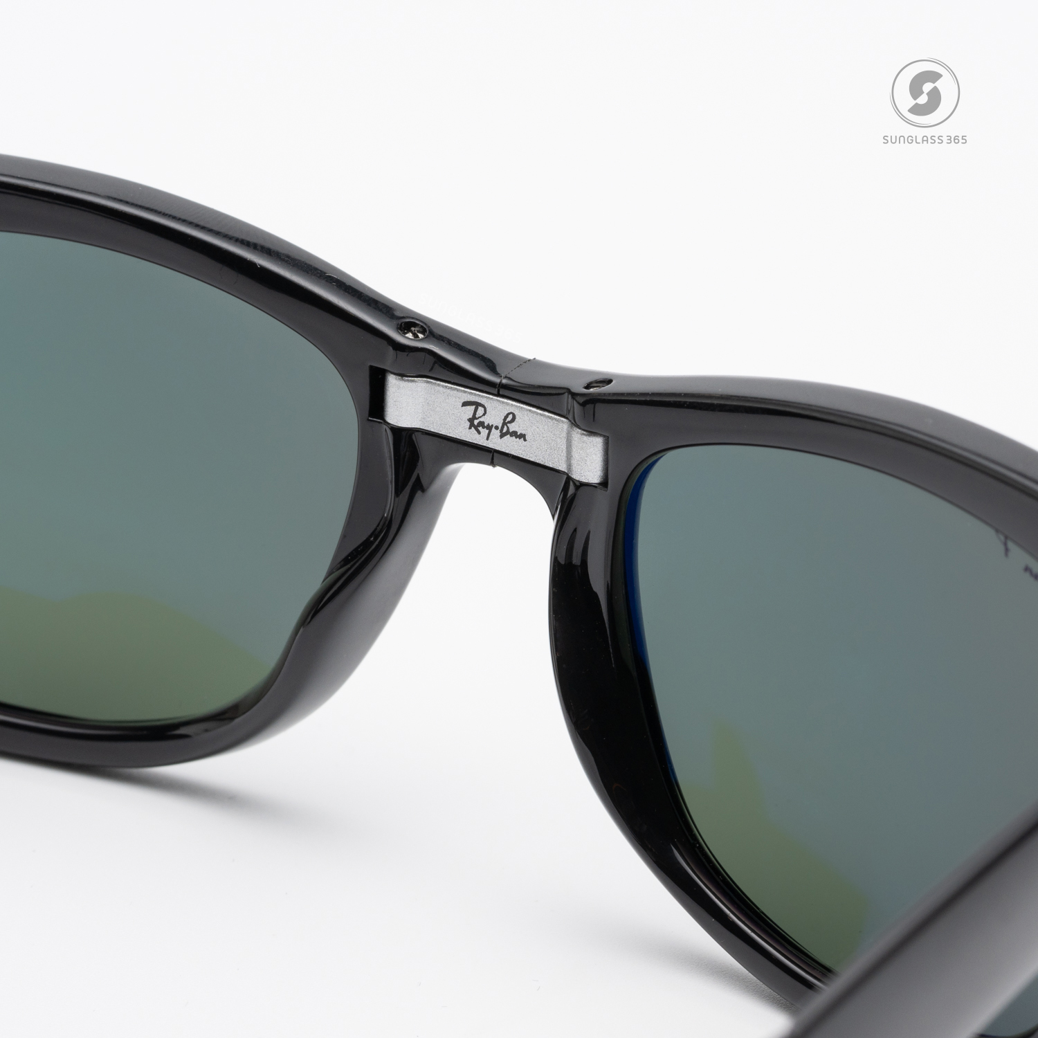 Ray Ban Folding Wayfarer RB4105 601/58 Black G-15 Polarized