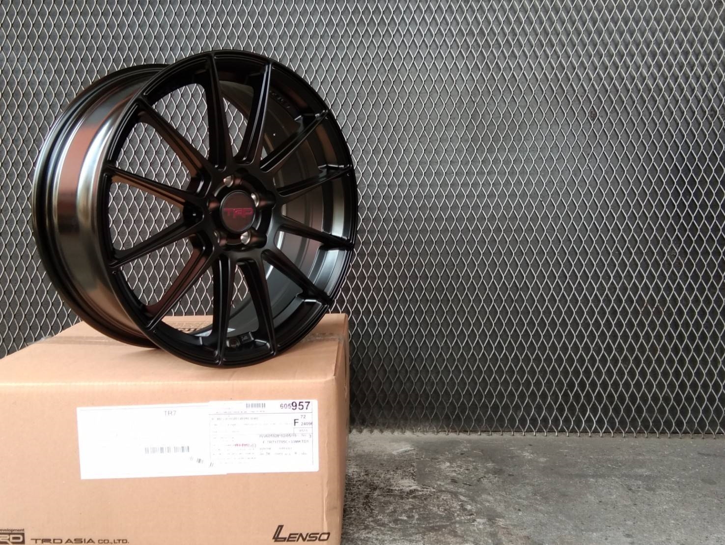 LENSO TRD TR7 ขอบ17