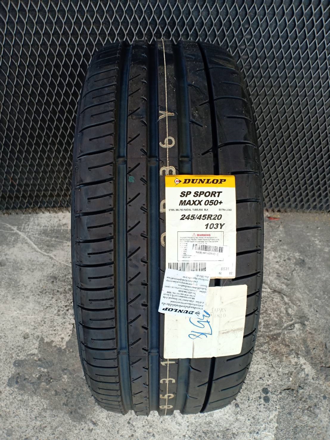 DUNLOP SPMAXX050 PLUS 245/45-20 เส้นละ 5500 ปกติ 14000