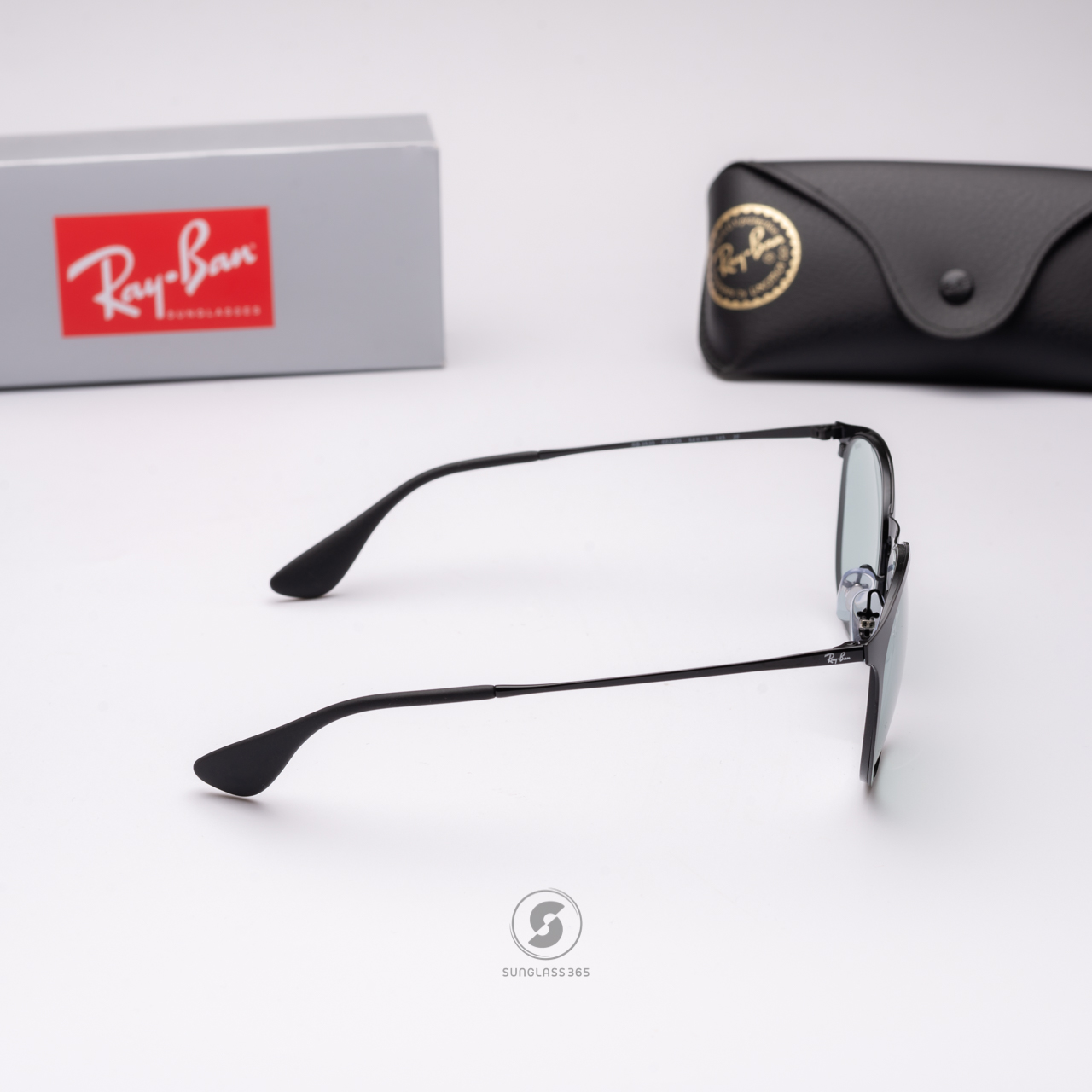 極美品 Ray-Ban RB3539 ERIKA L 002/Q5 黒 Ray-Ban RB3539 002/Q5 レイバン サングラス 国内正規品2年保証