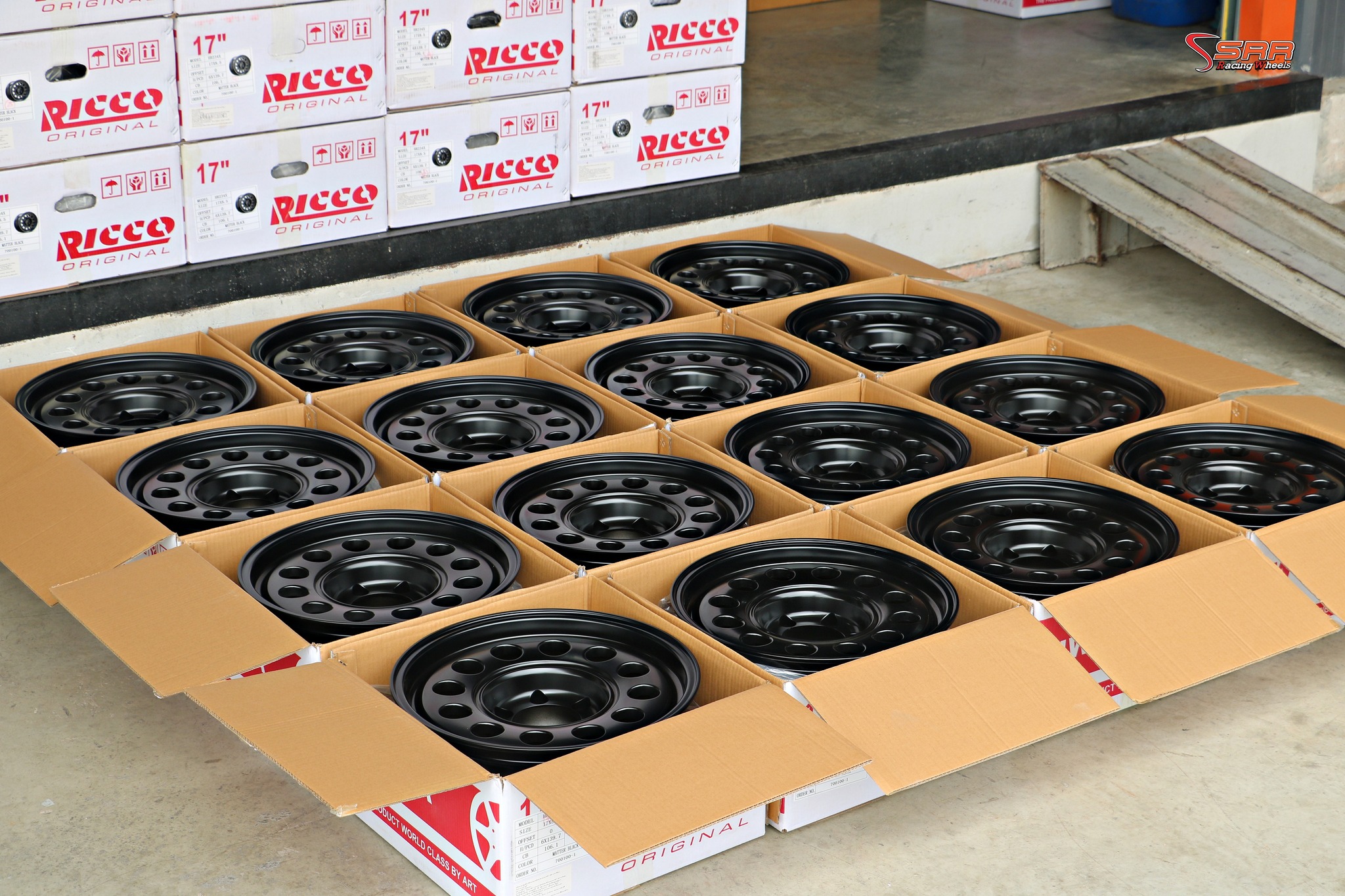 ขอบ17 ลายลูกโม่ สวยๆ ดุๆ