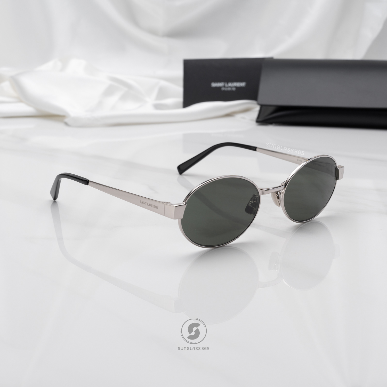 แว่นกันแดด YVES SAINT LAURENT SL692 002