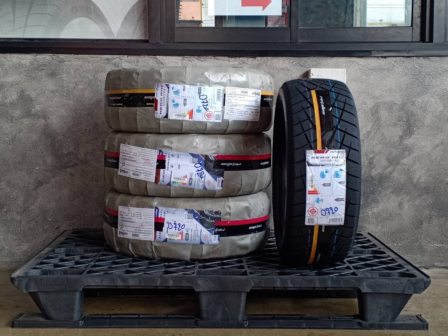 RAIDEN 205/50R15 HERO R111