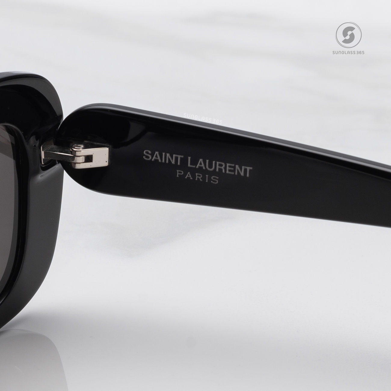 แว่นกันแดด YVES SAINT LAURENT SLM130F 001