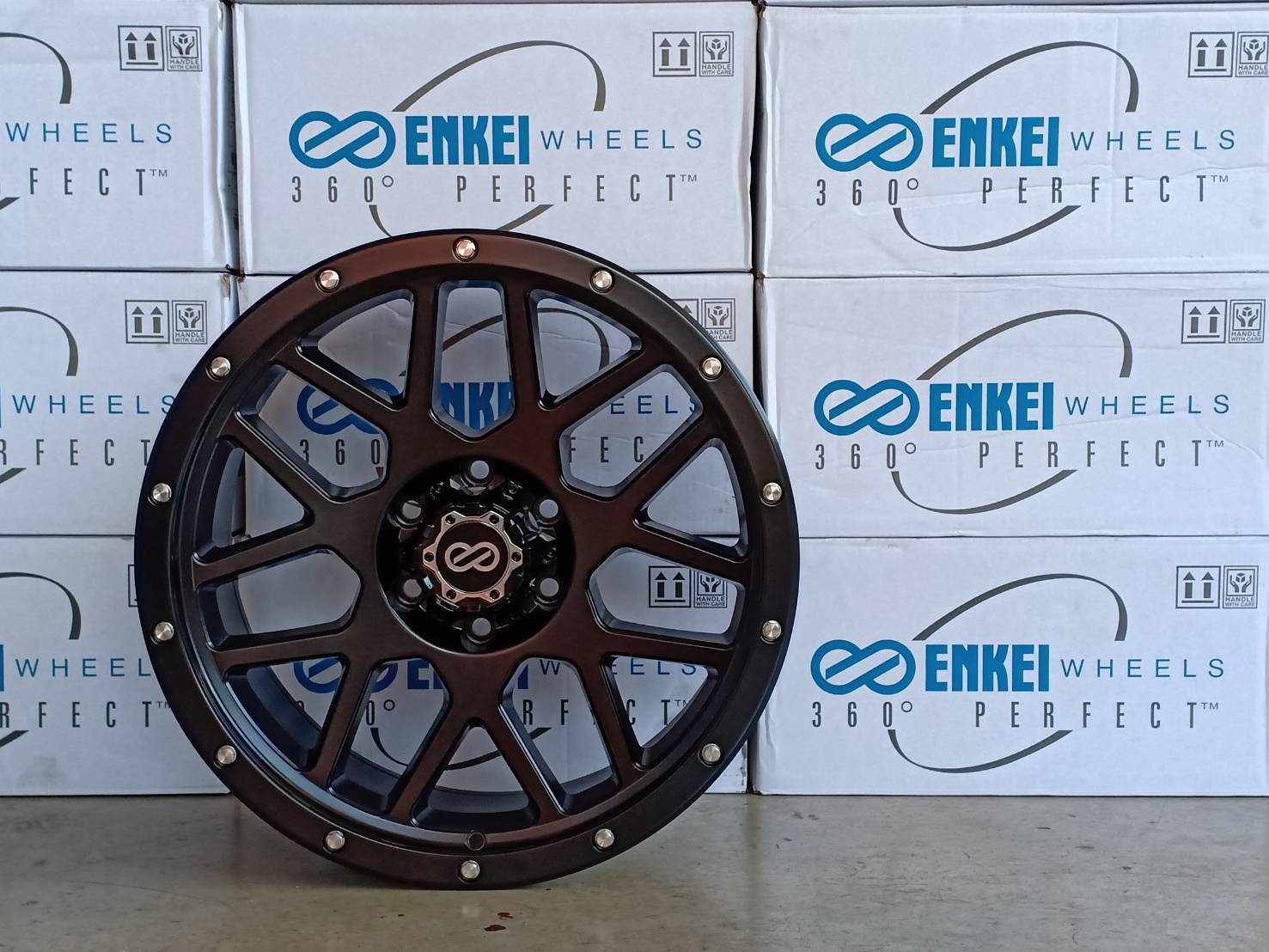 ล้อแท้ ENKEI MATRIX ขอบ20 พร้อมยาง ชุด 39500 ปกติ 49000