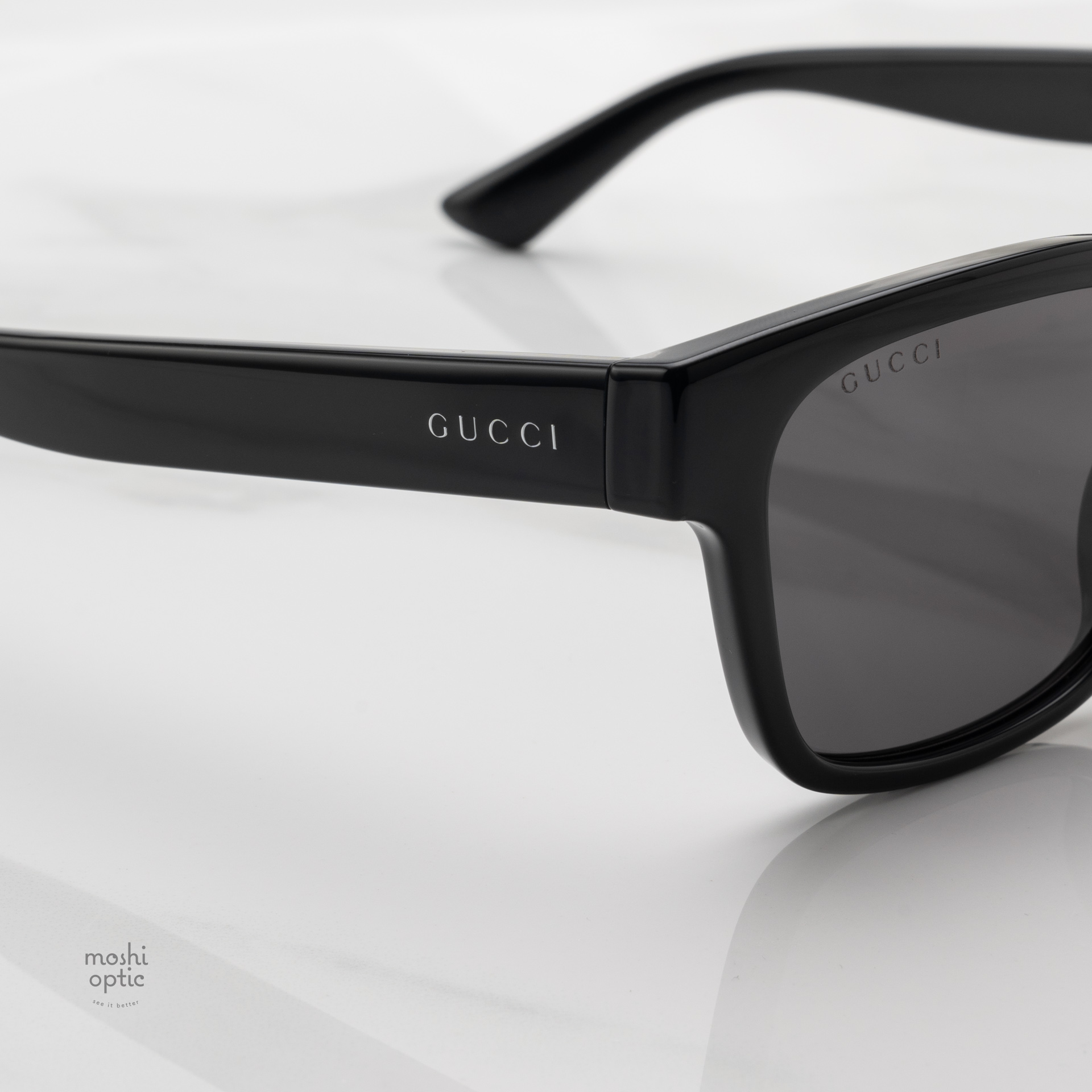 แว่นกันแดด Gucci GG1716S 001