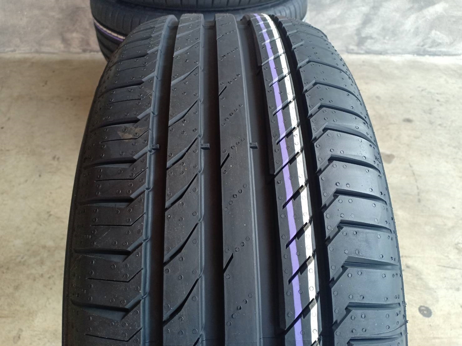 CONTINENTAL CSC5 SSR 225/50-18 ปี19 ราคาพิเศษ