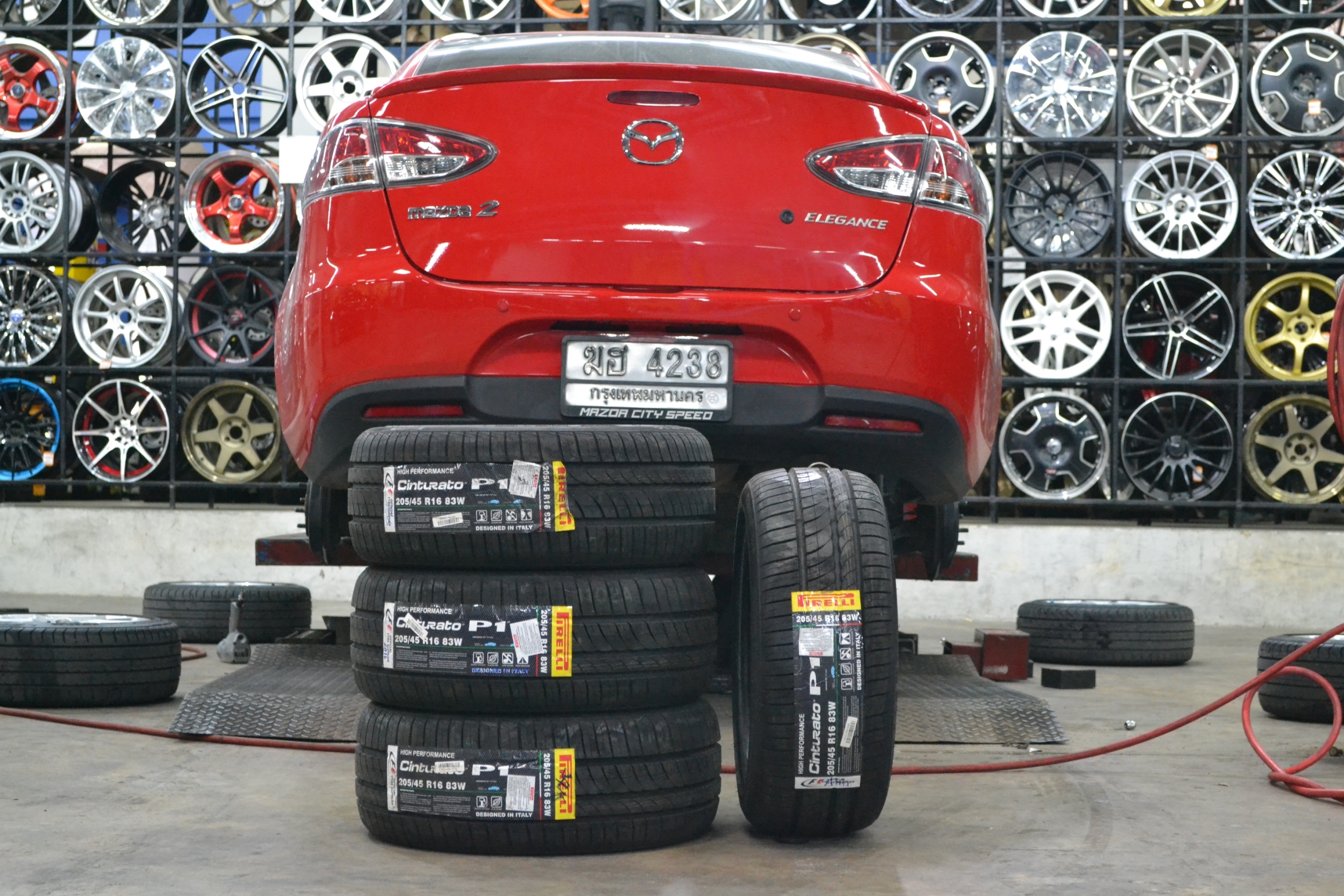 PIRELLI Cinturato P1 205/45-16 ราคาถูก ใส่ มาสด้า2