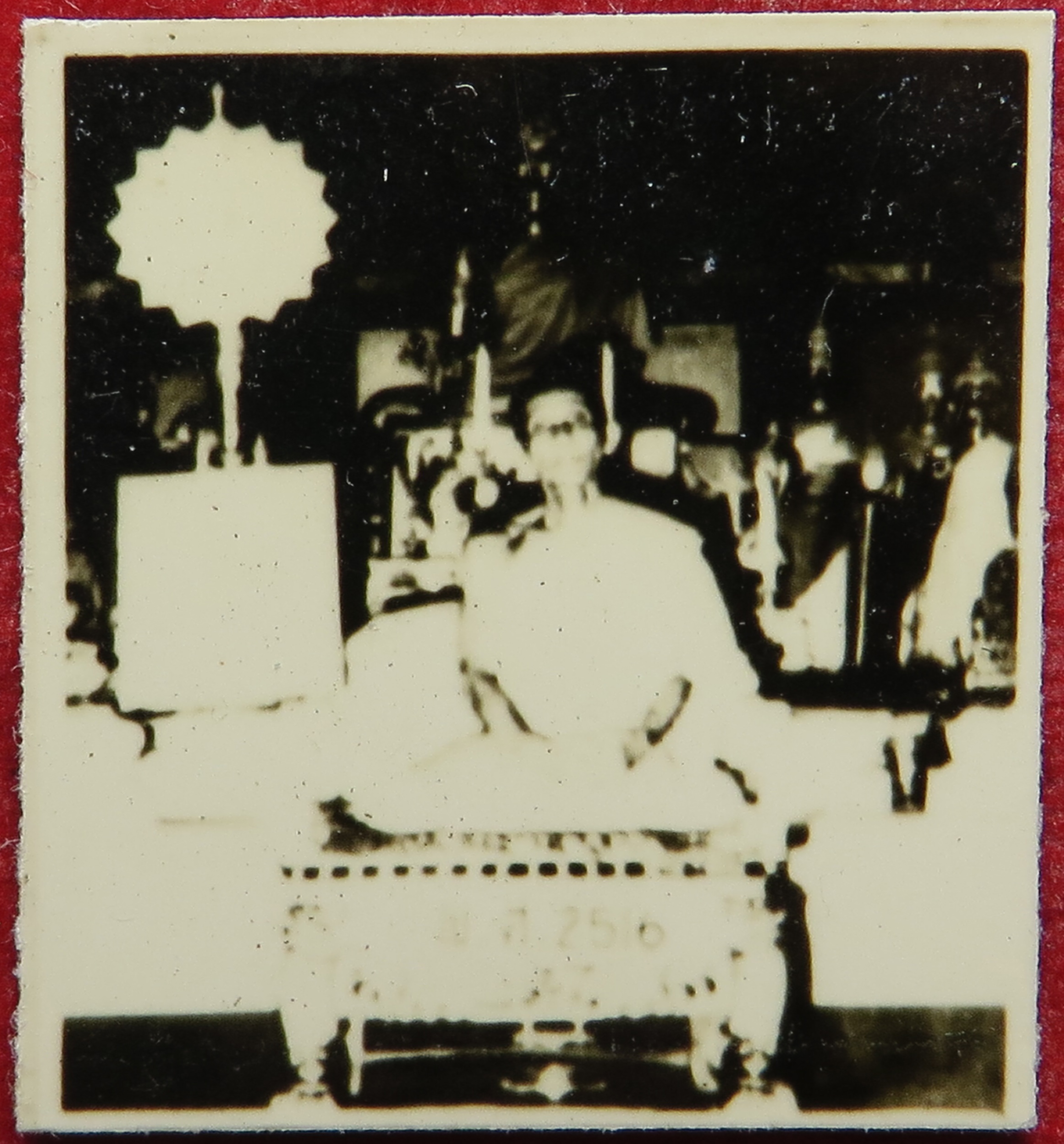 1841 (2) รูปถ่าย ผิวปรอท พระครูรัตนโสภณ (หลวงพ่อรัตน์) วัดบางบำหรุ จังหวัดกรุงเทพ ปี พ.ศ.2516 (หายาก) รูปจริง ผิวปรอท วิ่งเล่นแสงแวววาว (ส่งฟรี ทั่วประเทศ + รับประกัน พระแท้)