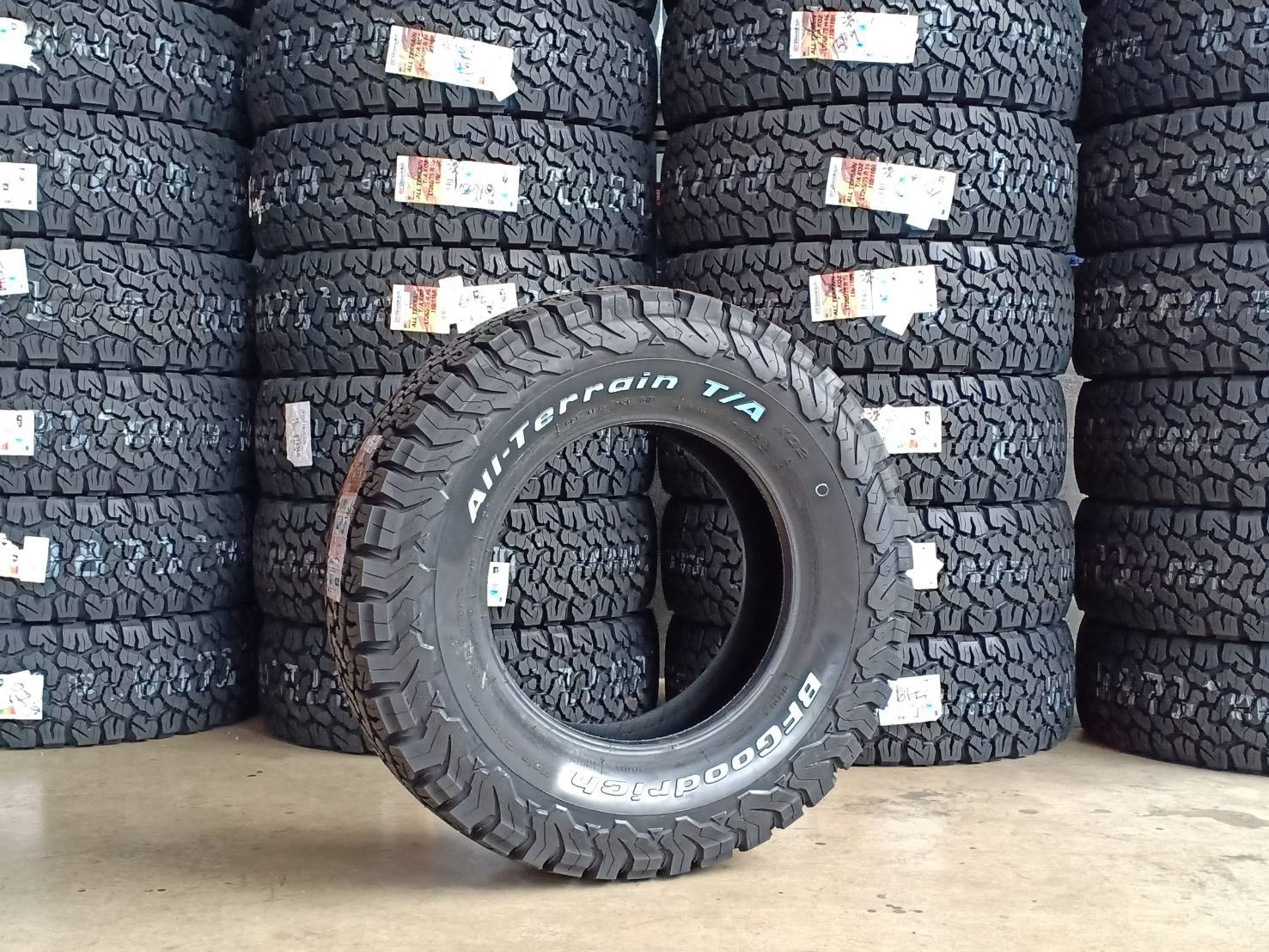 ยางเข้าใหม่ ลดราคา BF-GOODRICH KO-2 265/70R17 121/118S Y19