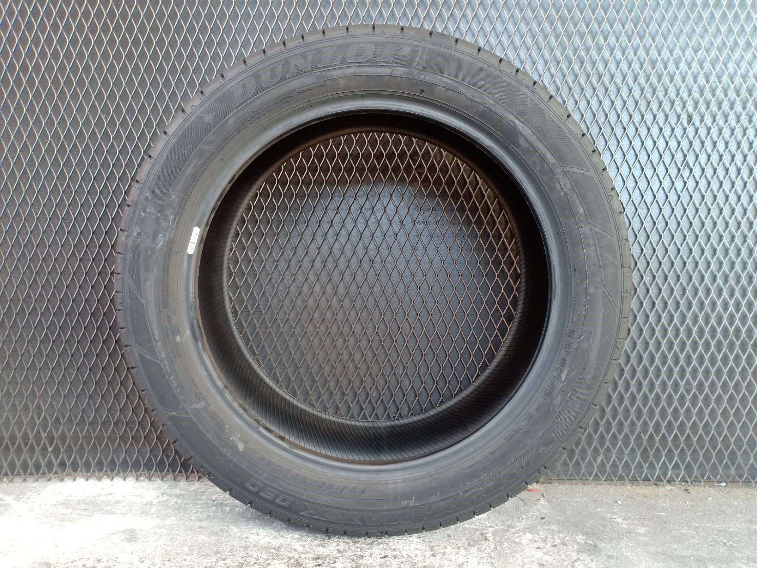 ยางใหม่ DUNLOP SPORT MAXX050 235/55-20 ใส่ LEXUS