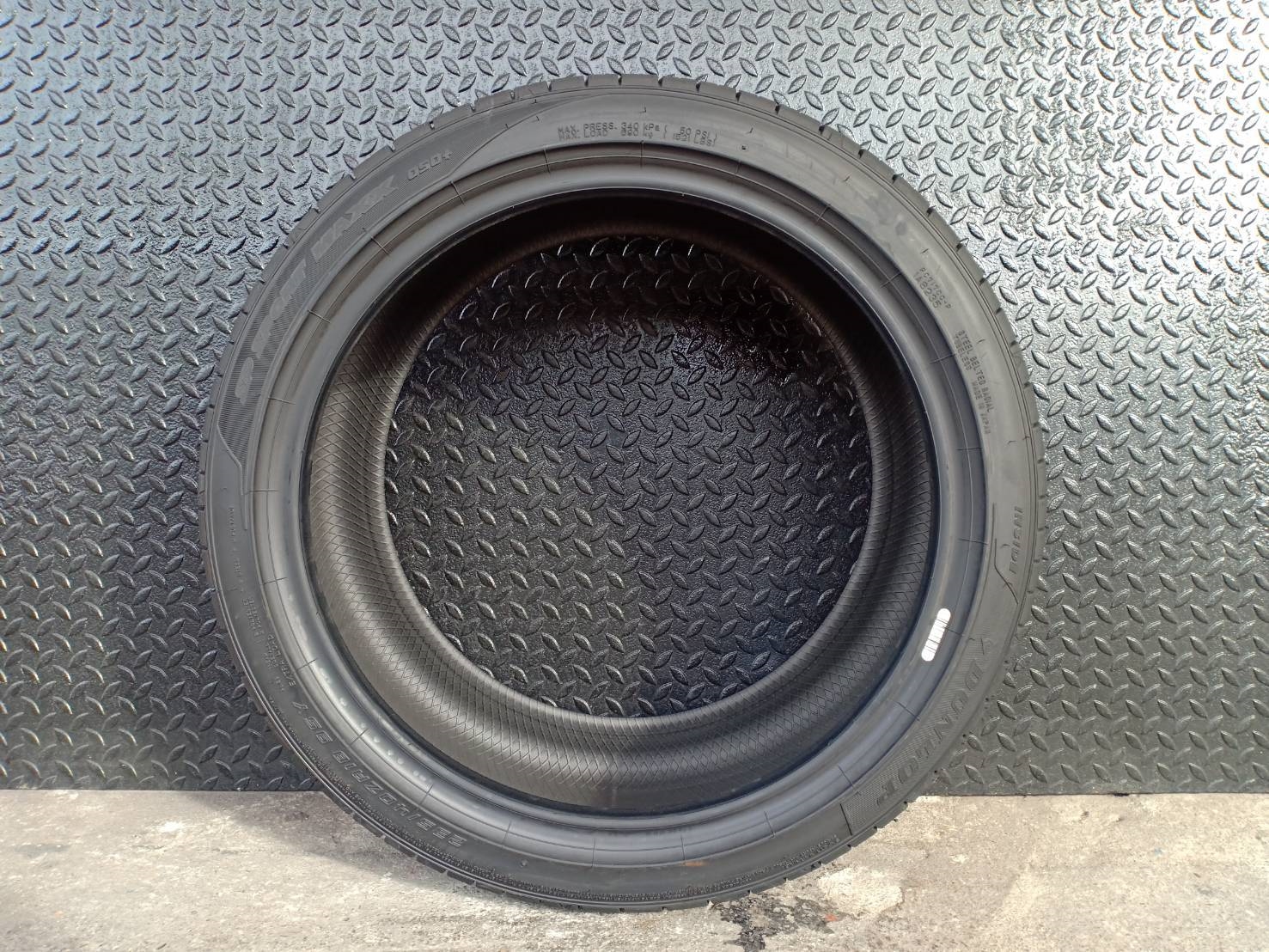 ยางมาใหม่ DUNLOP SPORTMAXX050+ 235/40-18 ราคาถูก