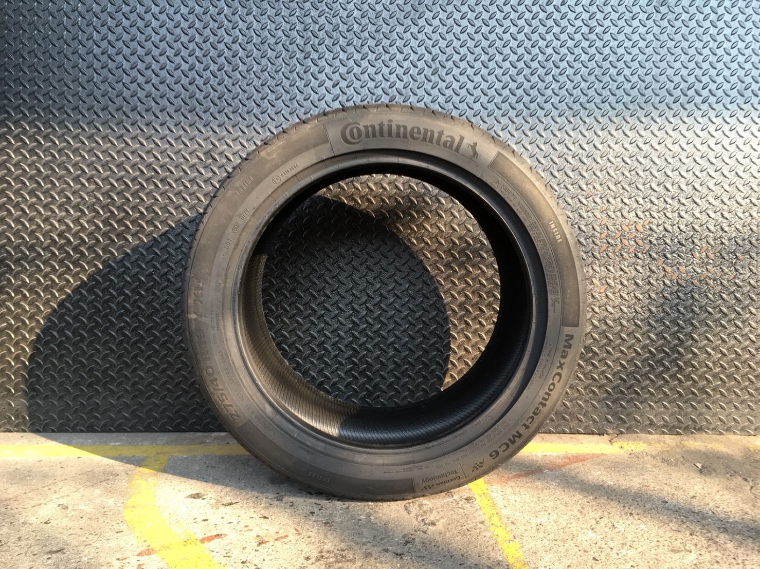 CONTINENTAL CONTACT MC6 275-40-19 เส้น 6800 ปี18 ปกติ 12000