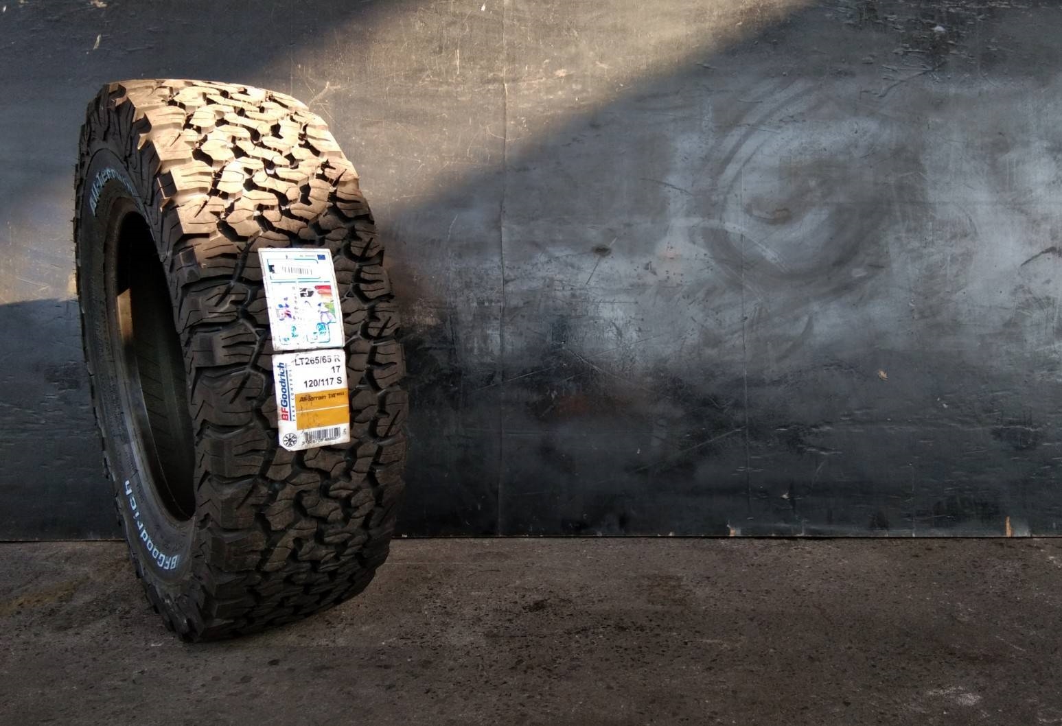 BFGoodrich All Terrain T/A KO-2 265/65-17 เส้น 8500